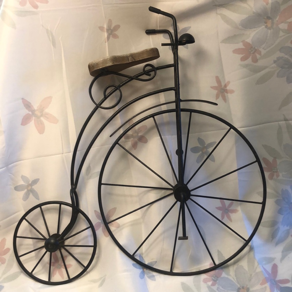 Vintage Home Interior Hanging Large Metal Bicycle With Wood Seat 20X20
